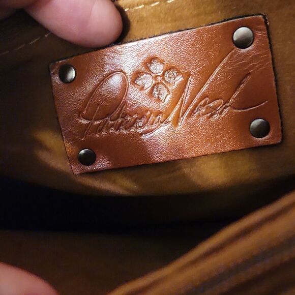 Patricia Nash "Leandra" Blue Tooled Leather Crossbody Bag w/ Embossed Flowers - Picture 11 of 15